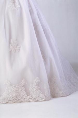 品質の良いカラーストーンのリング